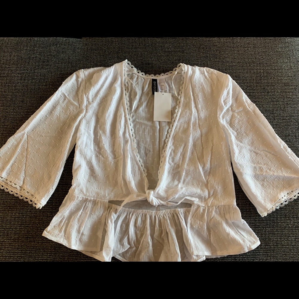 H&M Top - Picture 2 of 2